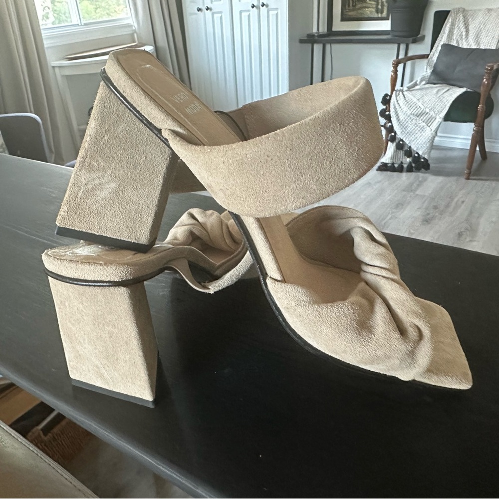 Vero Moda Beige Block Heel Sandals